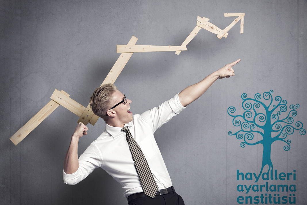 İçimizdeki Lideri Keşfedelim Mi? Aynadaki İnsana Sorulacak Sorular